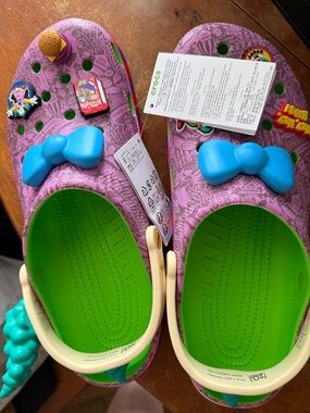CROCS The Simpsons edition size 12 M Clogs